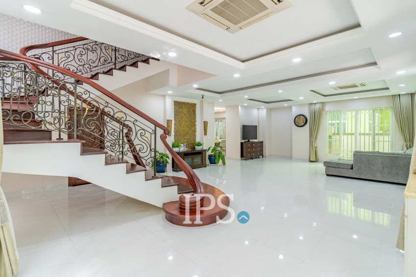 5 Bedroom Villa For Rent - Elite Town, TonleBassac, Phnom Penh