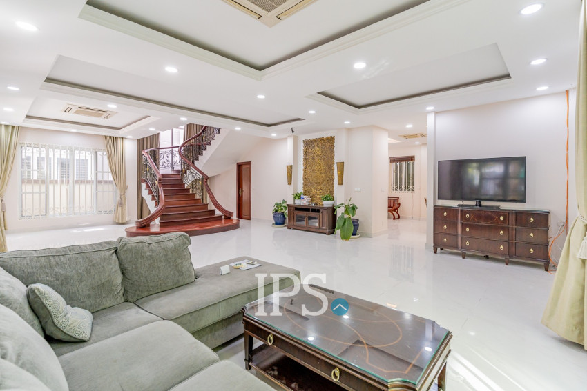 5 Bedroom Villa For Rent - Elite Town, TonleBassac, Phnom Penh