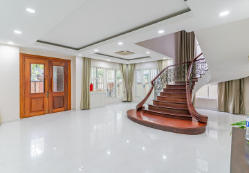 5 Bedroom Villa For Rent - Elite Town, TonleBassac, Phnom Penh thumbnail