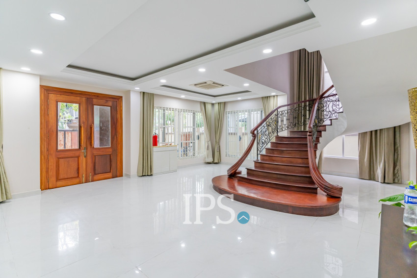 5 Bedroom Villa For Rent - Elite Town, TonleBassac, Phnom Penh