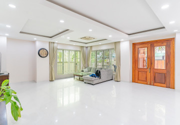 5 Bedroom Villa For Rent - Elite Town, TonleBassac, Phnom Penh thumbnail