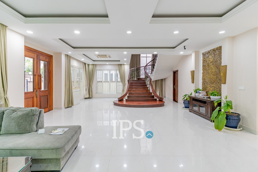 5 Bedroom Villa For Rent - Elite Town, TonleBassac, Phnom Penh