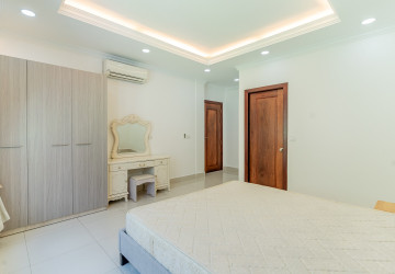 5 Bedroom Villa For Rent - Elite Town, TonleBassac, Phnom Penh thumbnail
