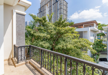 5 Bedroom Villa For Rent - Elite Town, TonleBassac, Phnom Penh thumbnail