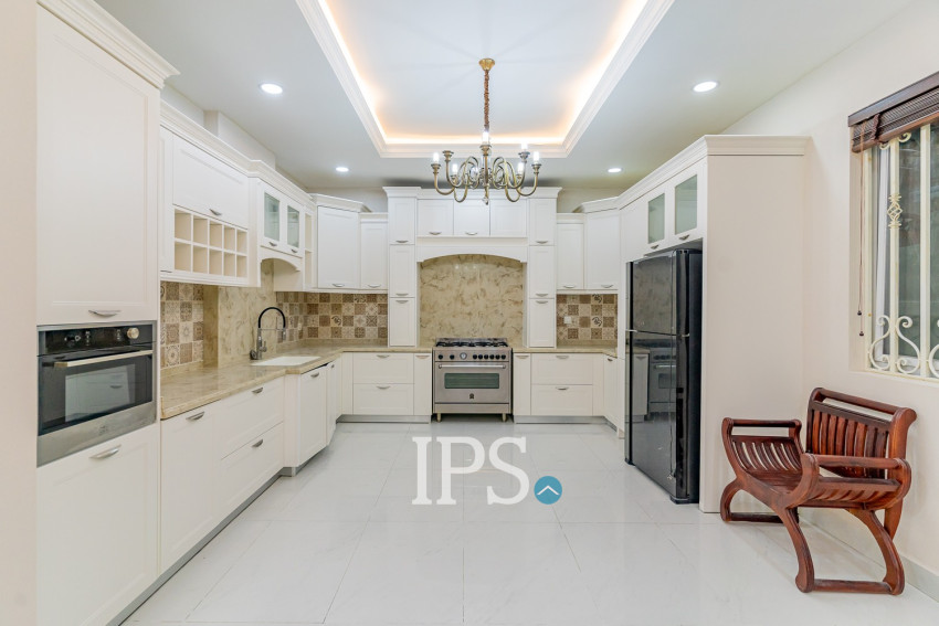 5 Bedroom Villa For Rent - Elite Town, TonleBassac, Phnom Penh