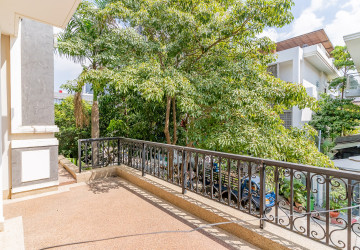 5 Bedroom Villa For Rent - Elite Town, TonleBassac, Phnom Penh thumbnail