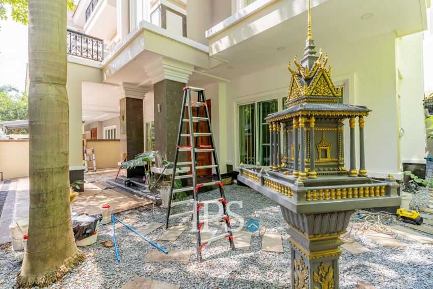 5 Bedroom Villa For Rent - Elite Town, TonleBassac, Phnom Penh