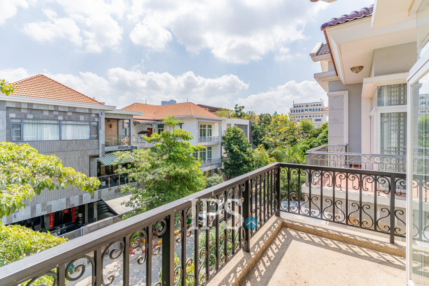 5 Bedroom Villa For Rent - Elite Town, TonleBassac, Phnom Penh