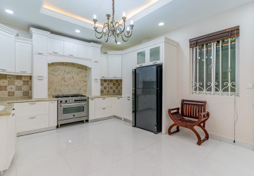 5 Bedroom Villa For Rent - Elite Town, TonleBassac, Phnom Penh thumbnail