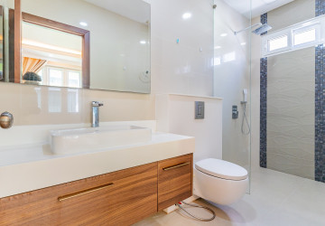 5 Bedroom Villa For Rent - Elite Town, TonleBassac, Phnom Penh thumbnail