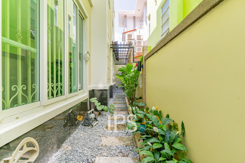 5 Bedroom Villa For Rent - Elite Town, TonleBassac, Phnom Penh