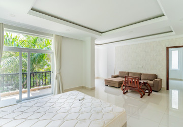 5 Bedroom Villa For Rent - Elite Town, TonleBassac, Phnom Penh thumbnail