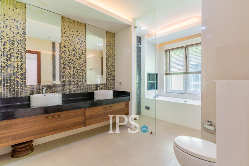 5 Bedroom Villa For Rent - Elite Town, TonleBassac, Phnom Penh