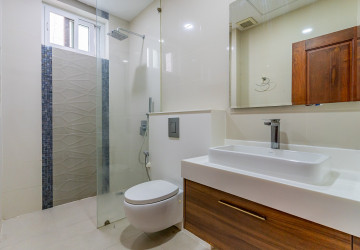 5 Bedroom Villa For Rent - Elite Town, TonleBassac, Phnom Penh thumbnail