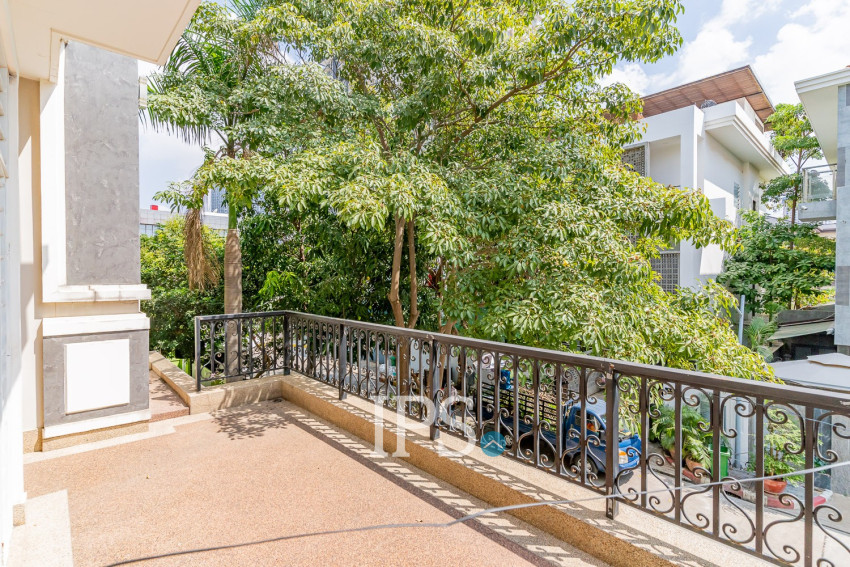 5 Bedroom Villa For Rent - Elite Town, TonleBassac, Phnom Penh