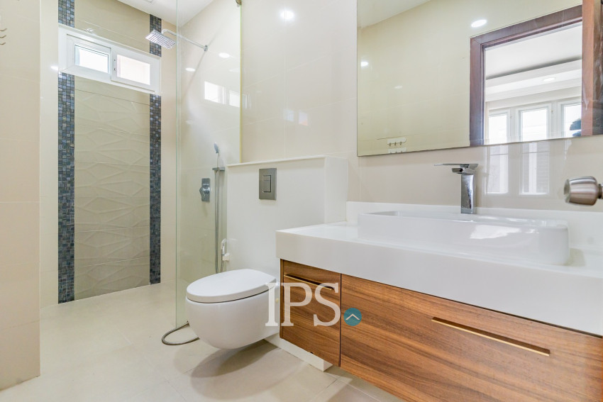 5 Bedroom Villa For Rent - Elite Town, TonleBassac, Phnom Penh