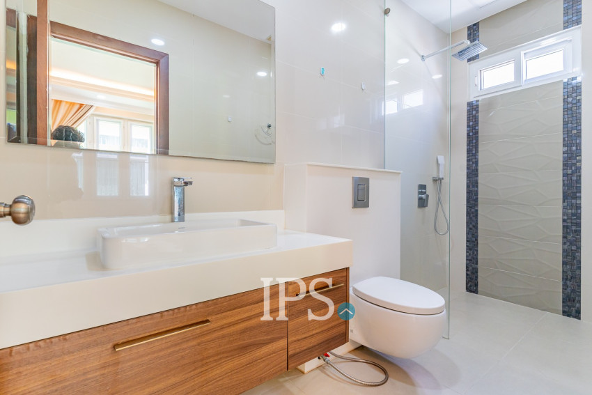 5 Bedroom Villa For Rent - Elite Town, TonleBassac, Phnom Penh