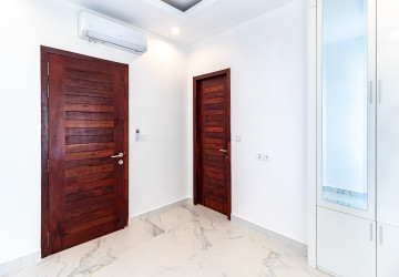 4 Bedroom Flat For Rent - Sala Kamreuk, Siem Reap thumbnail