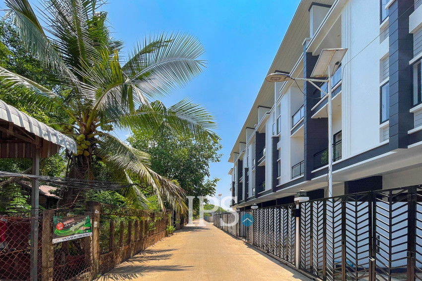 4 Bedroom Flat For Rent - Sala Kamreuk, Siem Reap