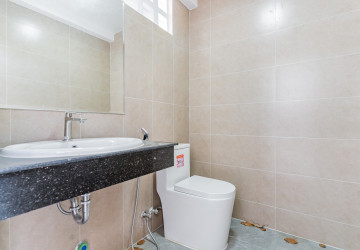 3 Bedroom Villa For Rent - Bassac Garden, Tonle Bassac, Phnom Penh thumbnail