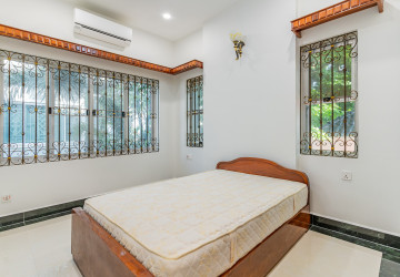 3 Bedroom Villa For Rent - Bassac Garden, Tonle Bassac, Phnom Penh thumbnail