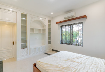 3 Bedroom Villa For Rent - Bassac Garden, Tonle Bassac, Phnom Penh thumbnail