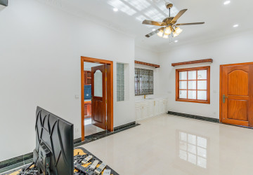 3 Bedroom Villa For Rent - Bassac Garden, Tonle Bassac, Phnom Penh thumbnail