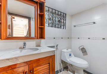 3 Bedroom Villa For Rent - Bassac Garden, Tonle Bassac, Phnom Penh thumbnail