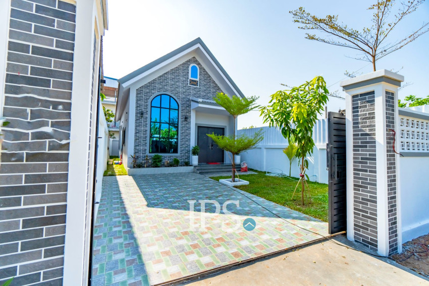 2 Bedroom House For Rent - Sala Kamreuk, Siem Reap