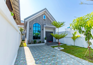 2 Bedroom House For Rent - Sala Kamreuk, Siem Reap thumbnail