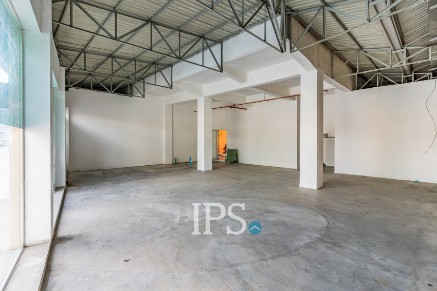 130 Sqm Retail Space For Rent - Chak Angrae Kraom, Phnom Penh