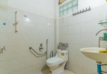 9 Bedroom Commercial Villa For Rent - BKK1, Phnom Penh thumbnail