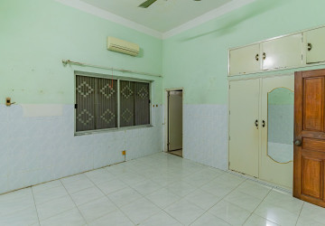 9 Bedroom Commercial Villa For Rent - BKK1, Phnom Penh thumbnail