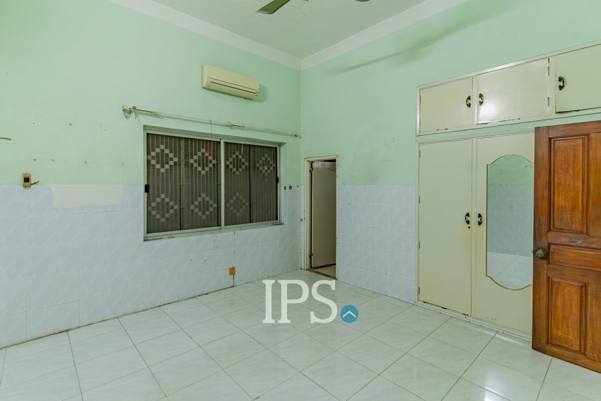 9 Bedroom Commercial Villa For Rent - BKK1, Phnom Penh