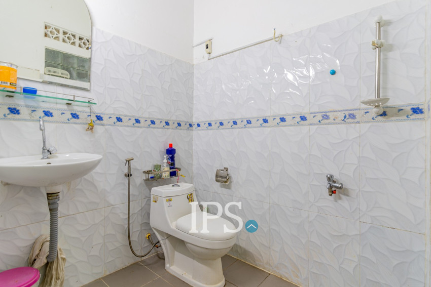 9 Bedroom Commercial Villa For Rent - BKK1, Phnom Penh