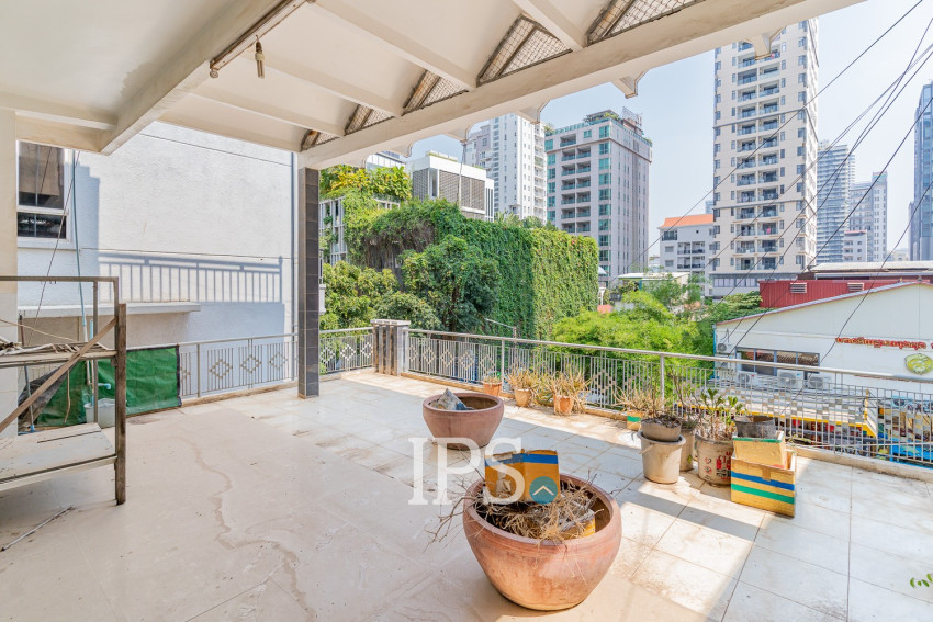 9 Bedroom Commercial Villa For Rent - BKK1, Phnom Penh