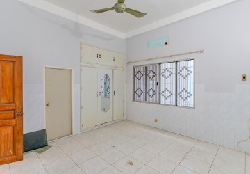9 Bedroom Commercial Villa For Rent - BKK1, Phnom Penh thumbnail