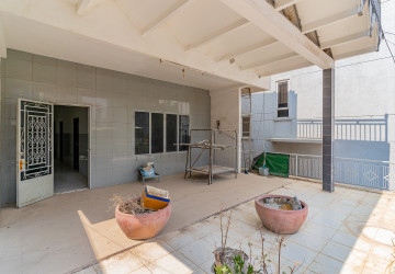 9 Bedroom Commercial Villa For Rent - BKK1, Phnom Penh thumbnail