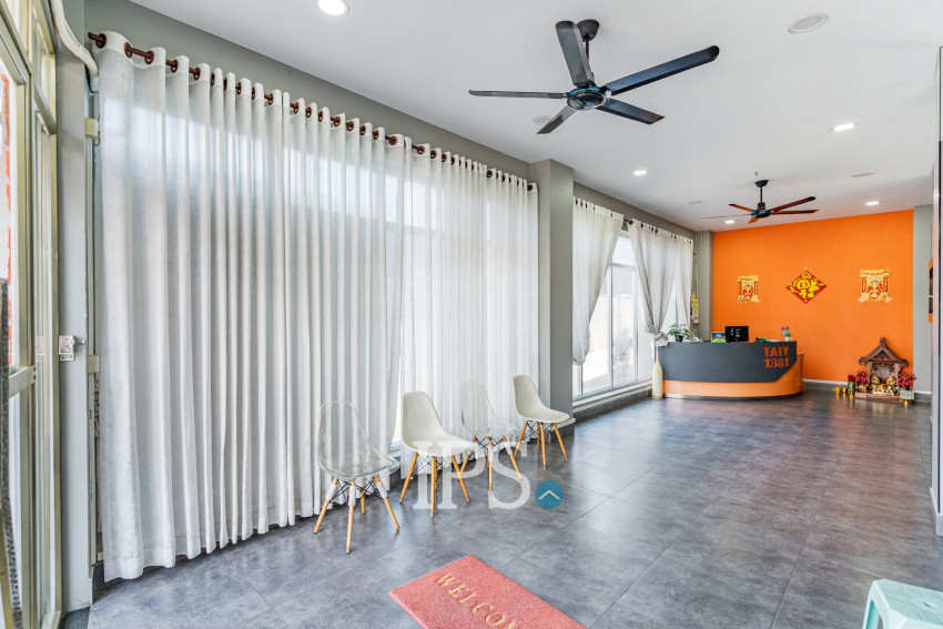 48 Sqm Retail Space For Rent - Chak Angrae Kraom, Phnom Penh