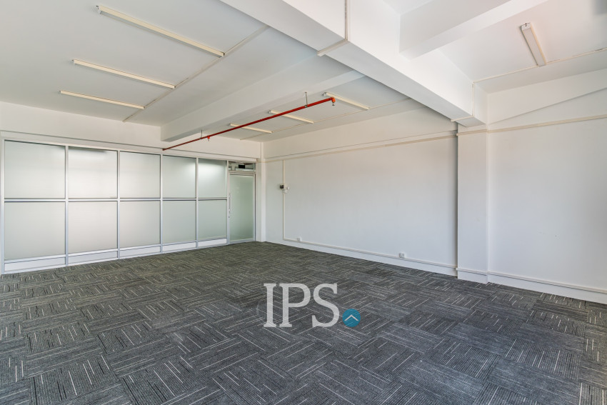 48 Sqm Retail Space For Rent - Chak Angrae Kraom, Phnom Penh