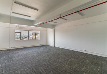 48 Sqm Retail Space For Rent - Chak Angrae Kraom, Phnom Penh thumbnail