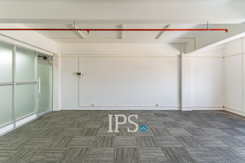 48 Sqm Retail Space For Rent - Chak Angrae Kraom, Phnom Penh