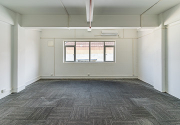 36 Sqm Retail Space For Rent - Chak Angrae Kraom, Phnom Penh thumbnail