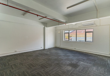 36 Sqm Retail Space For Rent - Chak Angrae Kraom, Phnom Penh thumbnail