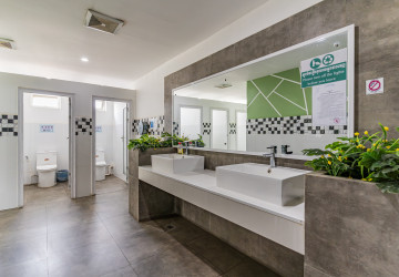 96 Sqm Retail Space For Rent - Chak Angrae Kraom, Phnom Penh thumbnail