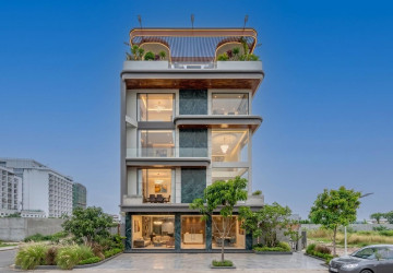 4 Bedroom Villa For Sale - Tonle Bassac, Phnom Penh thumbnail