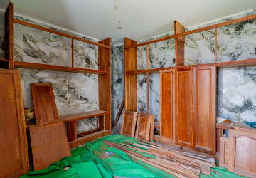 4 Bedroom Villa For Sale - Tonle Bassac, Phnom Penh thumbnail