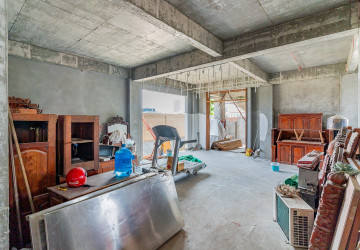 4 Bedroom Villa For Sale - Tonle Bassac, Phnom Penh thumbnail