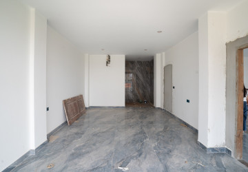 4 Bedroom Villa For Sale - Tonle Bassac, Phnom Penh thumbnail