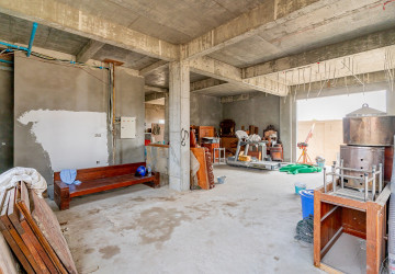 4 Bedroom Villa For Sale - Tonle Bassac, Phnom Penh thumbnail